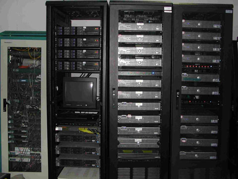 611e04ec2f3ad.jpg 香港機柜租用.jpg