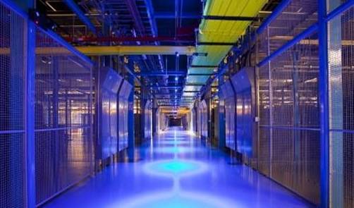 612341d608ab0.jpg 香港數(shù)據(jù)中心.jpg