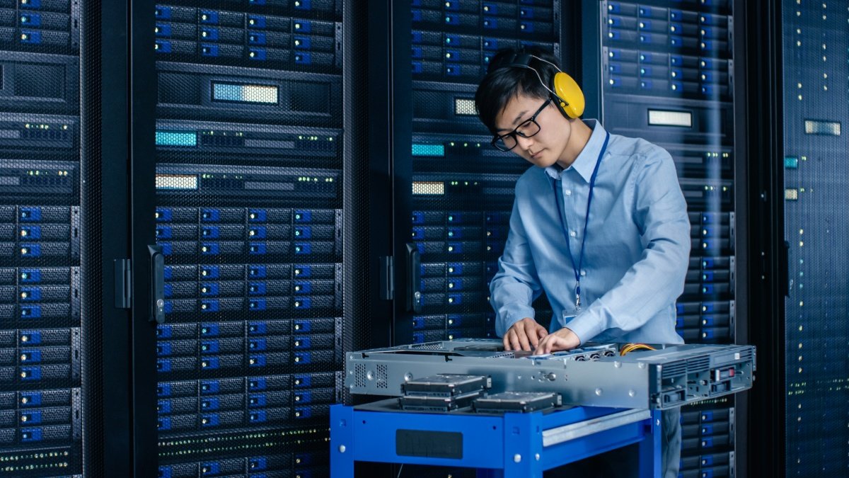 61c56db9b3a14.jpg 香港云服務器.jpg