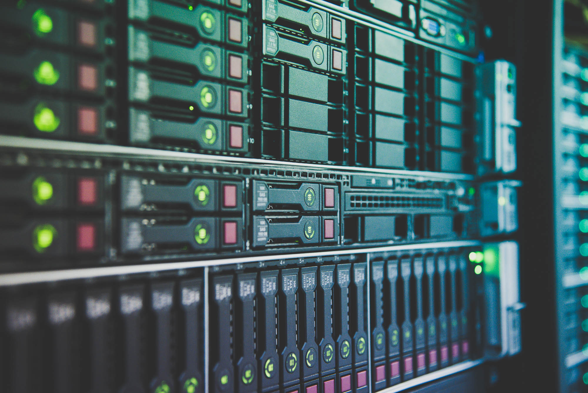 620c9eda1a53c.jpg 服務(wù)器托管的5大優(yōu)勢.jpg