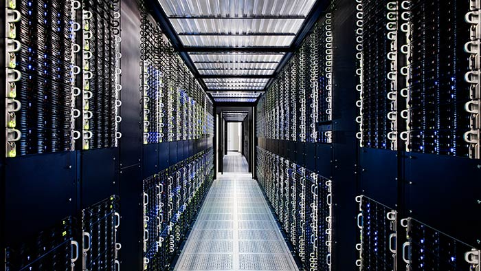 64a3c63bbce72.jpg 存儲視頻使用香港大硬盤服務器有何優勢?需要注意什么呢?.jpg